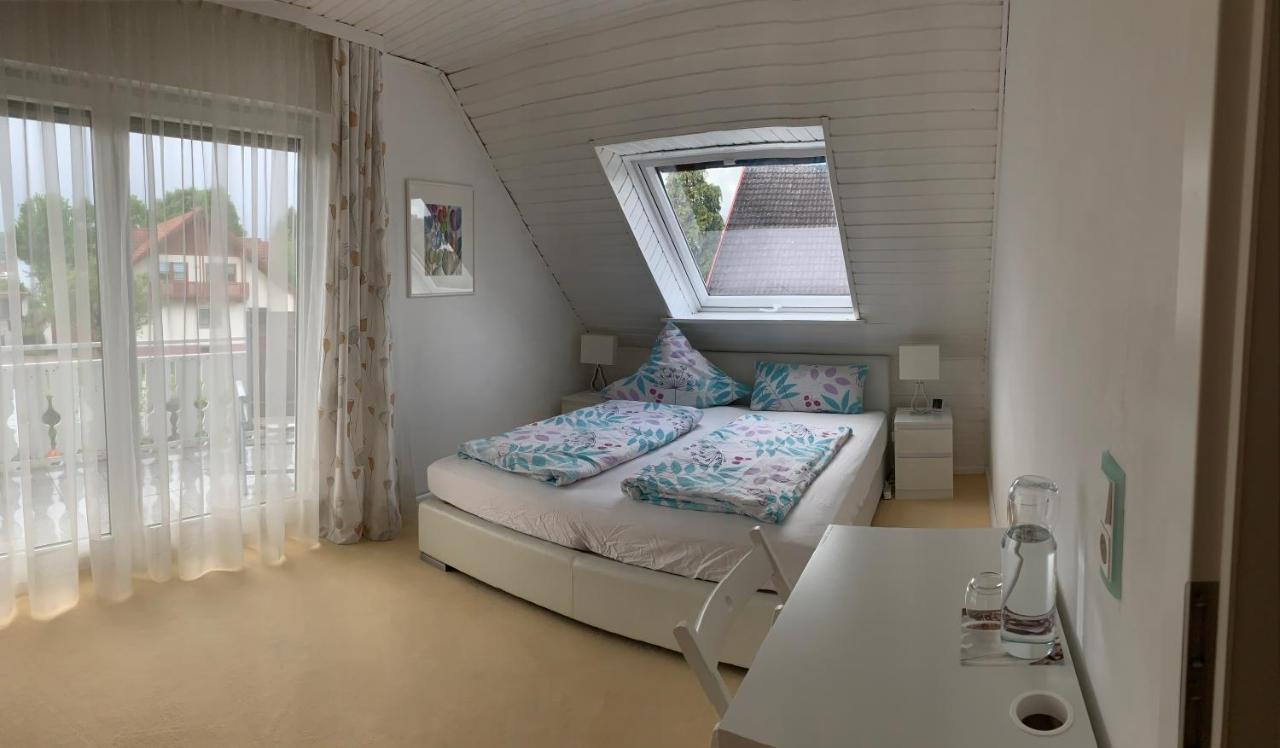 Schoene Zimmer Im Zentrum Leben Offenburg Exterior foto